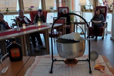 Feuerzangenbowle für unsere Bewohner*innen